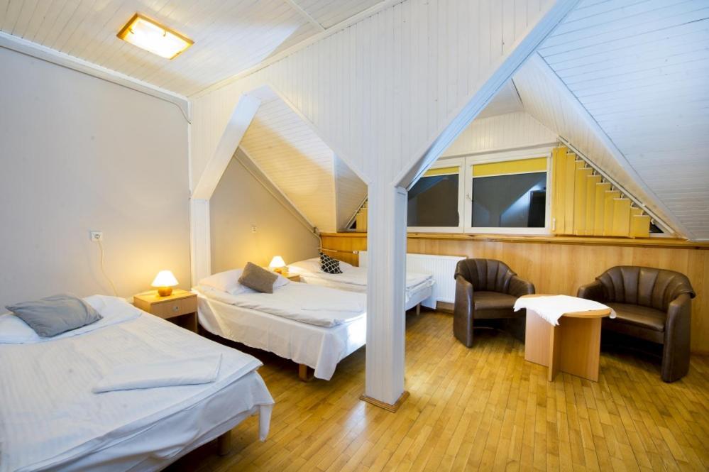 Hotel Wawrzkowizna Rząsawa Esterno foto