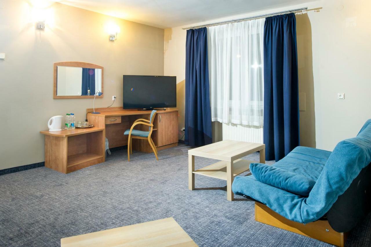 Hotel Wawrzkowizna Rząsawa Esterno foto